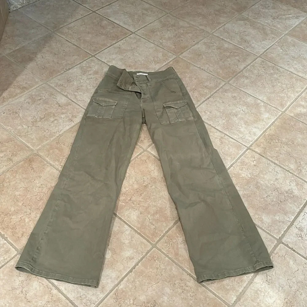 Frame Denim woman's khaki cargo button fly jeans